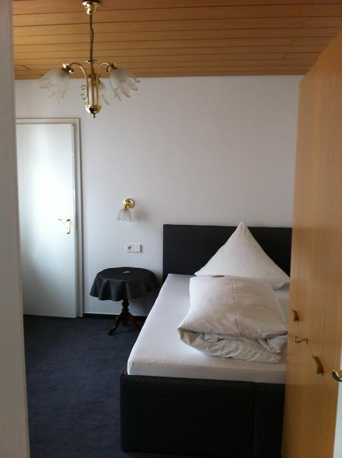 Gaestehaus Ullmannshof Kirchheim am Neckar Δωμάτιο φωτογραφία